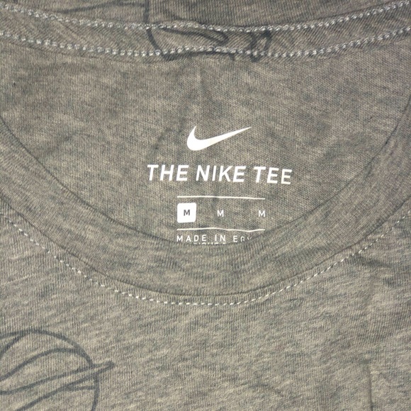 Nike t-shirt; basketball themed; Standard fit. - Picture 2 of 4